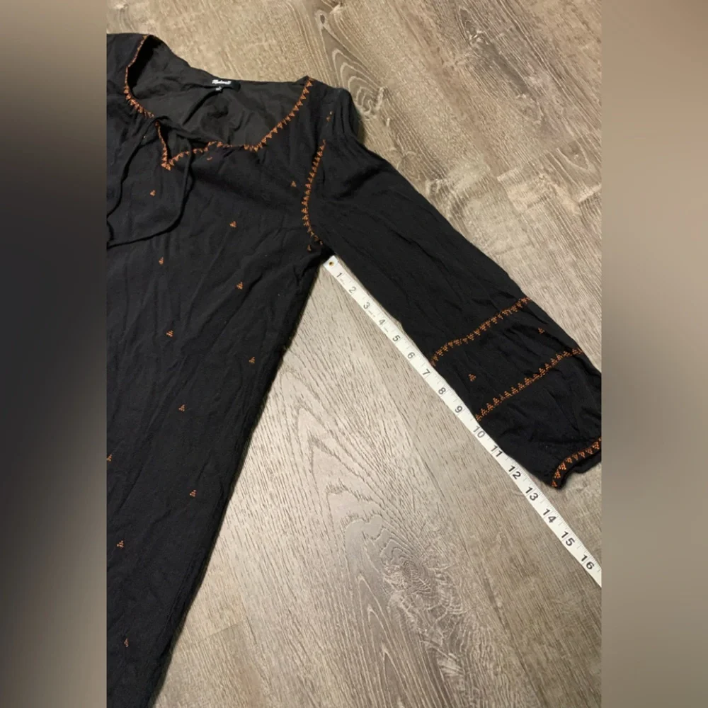 Madewell Signal Embroidered Shift Dress.  Sz S.    EUC!